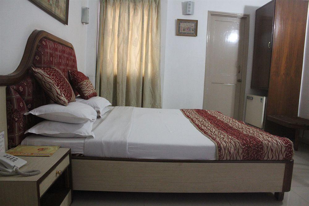 Nest Hotel 2*