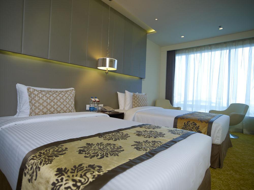 Eastin Hotel