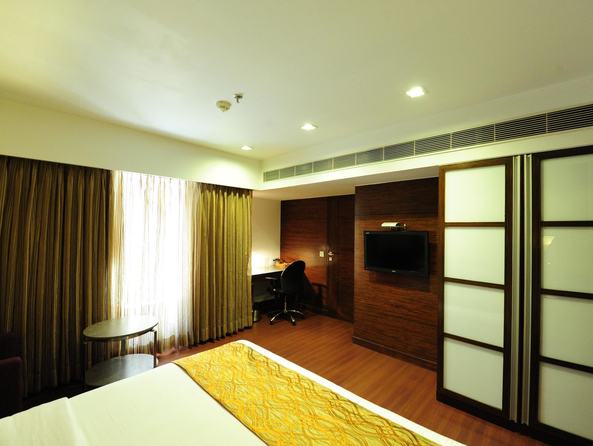 Suba Star Hotel Ahmedabad