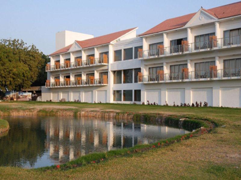 Club Kensville Golf 4* Ahmedabad