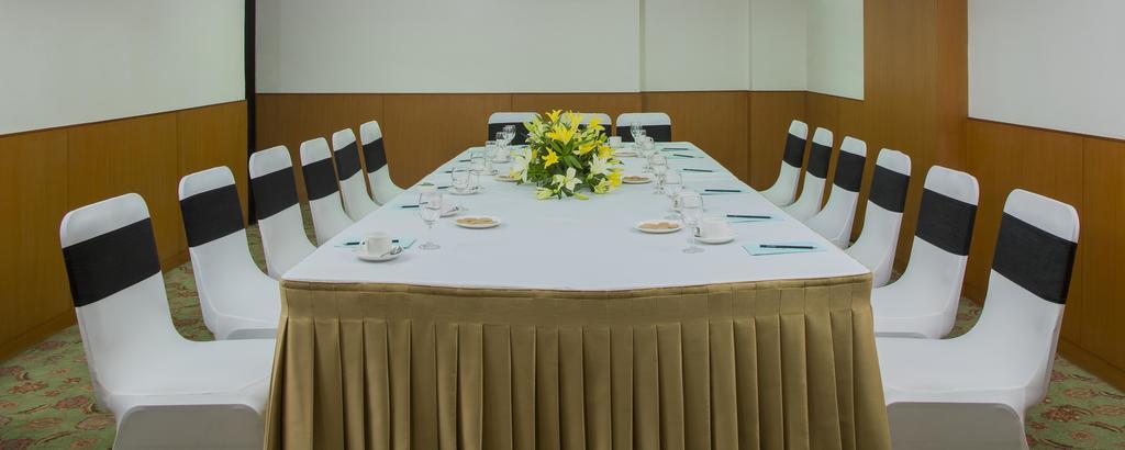 Bloomsuites L Ahmedabad