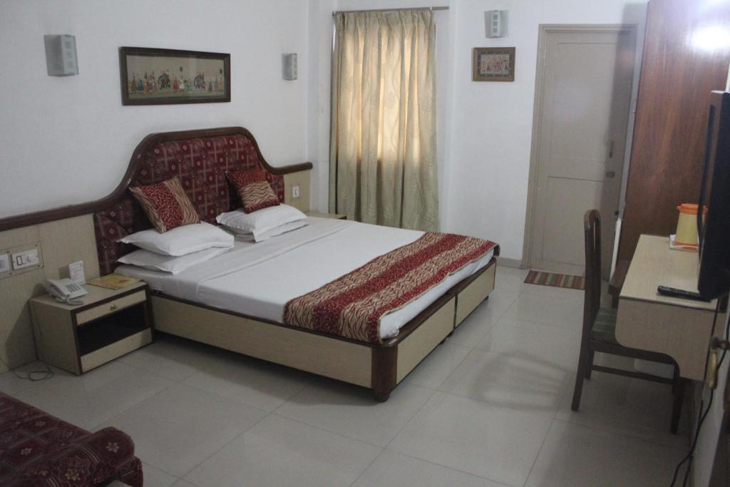 Nest Hotel 2*