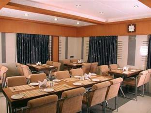 Summit 3*
