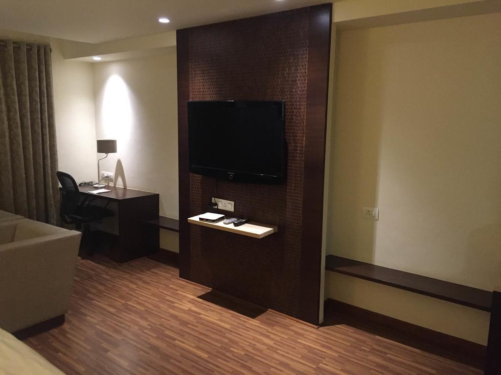 Platinum Hotel