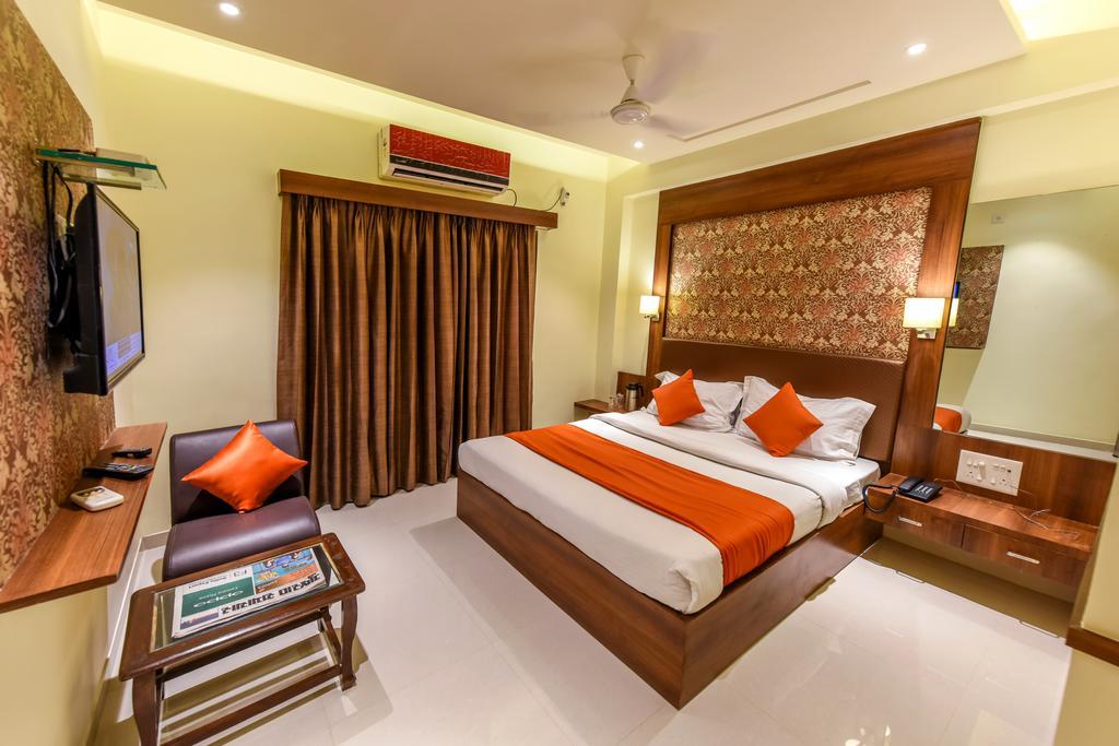 Collection O 39594 Heritage Paldi Rd Ahmedabad