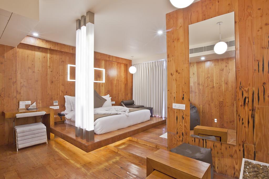 El Dorado Hotel