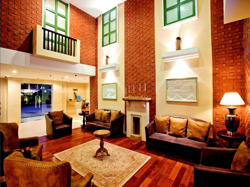 Bloomsuites L Ahmedabad