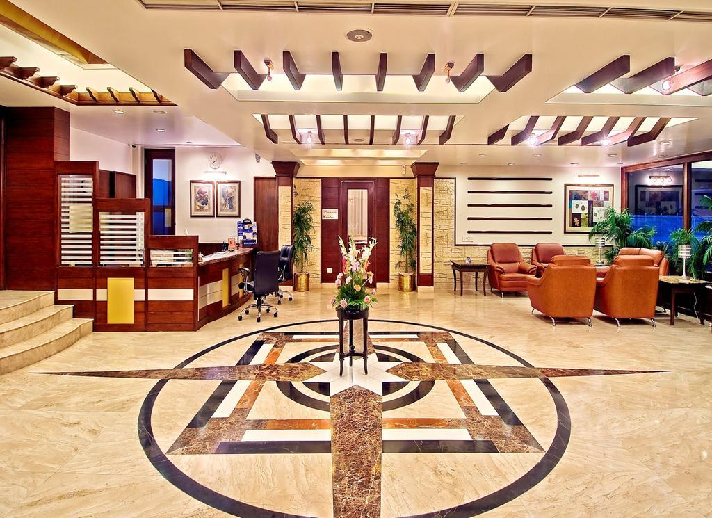 Hotel Sarovar Portico Rivera 4*