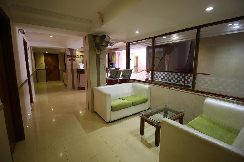 Oyo 1769 Prime 4*