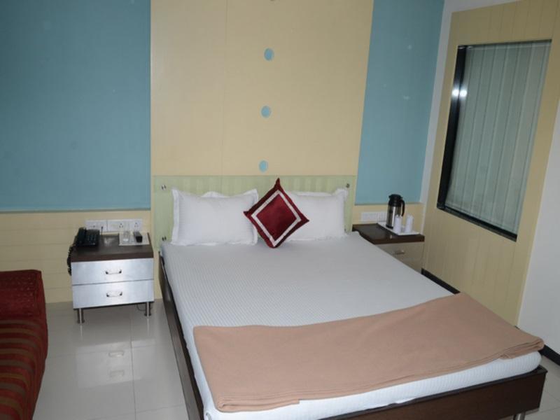 Hotel Marshall The Grand Ahmedabad