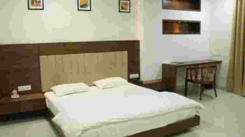 Avadh 4*