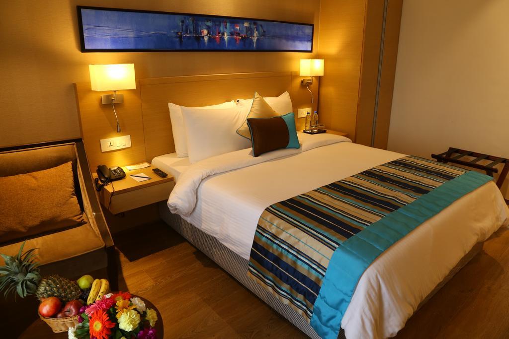 Hotel Sarovar Portico Rivera
