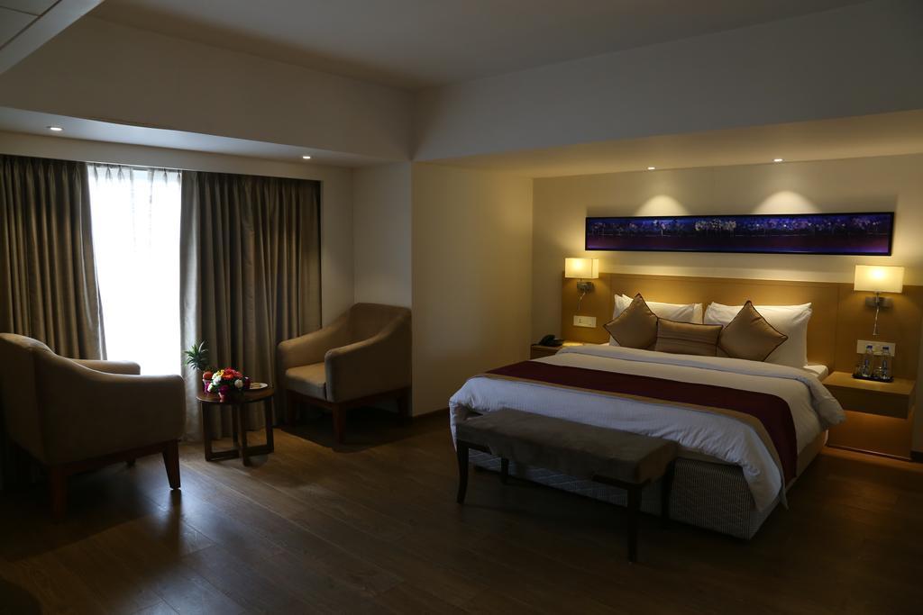 Hotel Sarovar Portico Rivera 4*