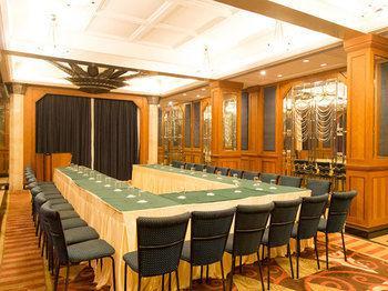 Hotel Sarovar Portico Kalupur 3*