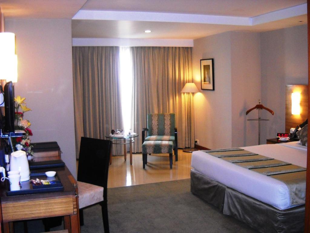 Bloomsuites L Hotel Ahmedabad