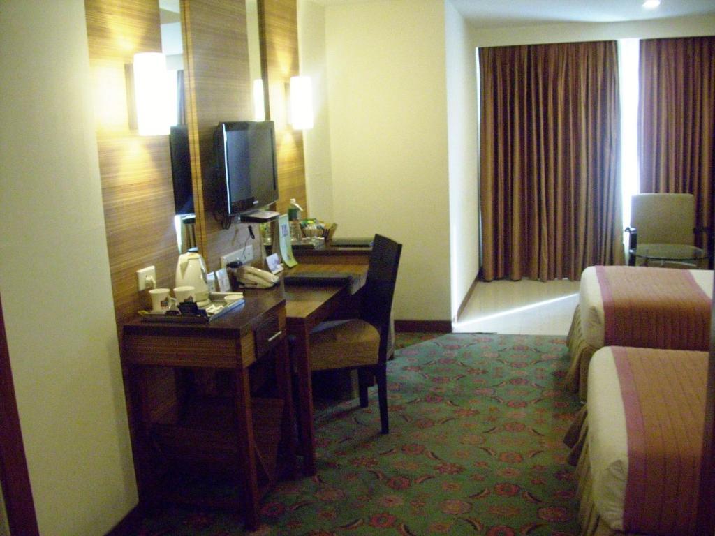 Hotel Bloomsuites L 4*