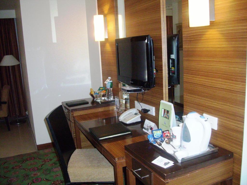 Bloomsuites L Hotel Ahmedabad