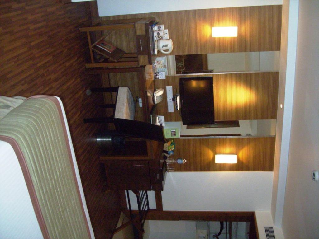 Bloomsuites L Ahmedabad