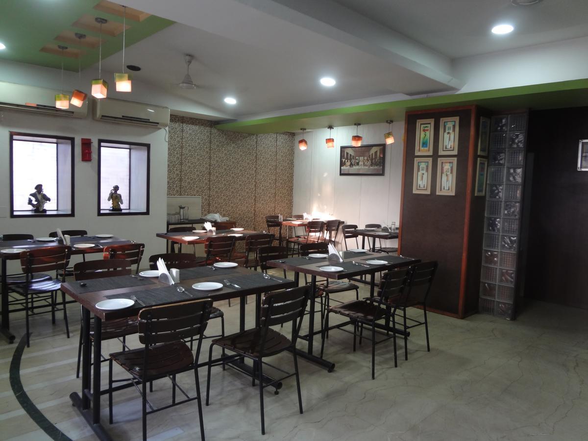 Hotel Airport Residency