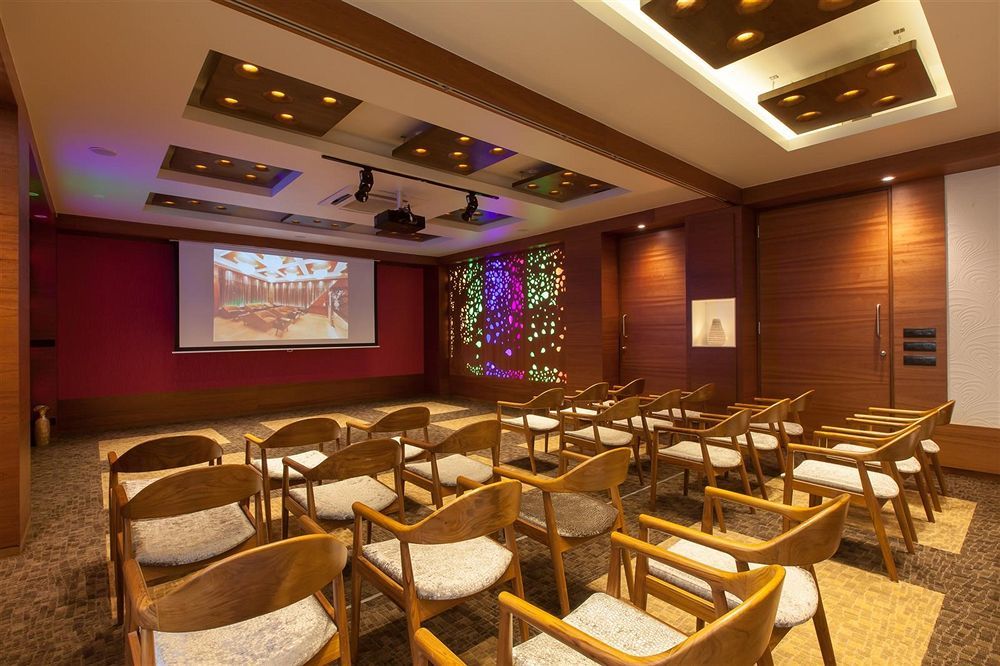 Cosmopolitan 3* Ahmedabad