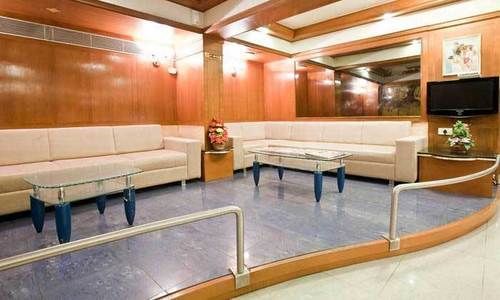 Summit Hotel 3*