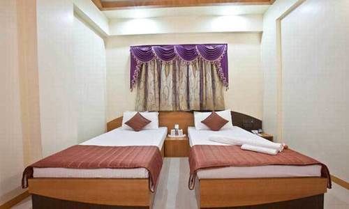 Summit Hotel 3*