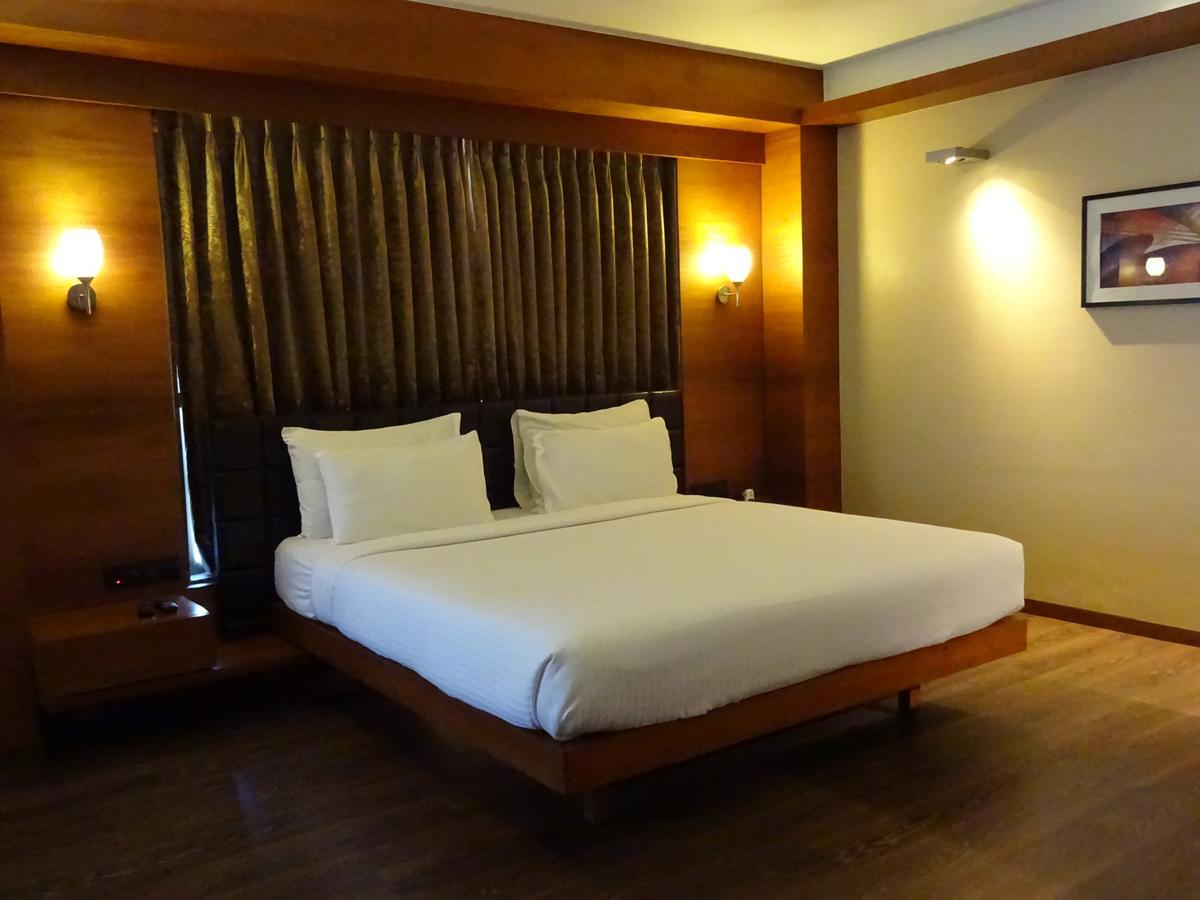 Cosmopolitan Hotel 3*