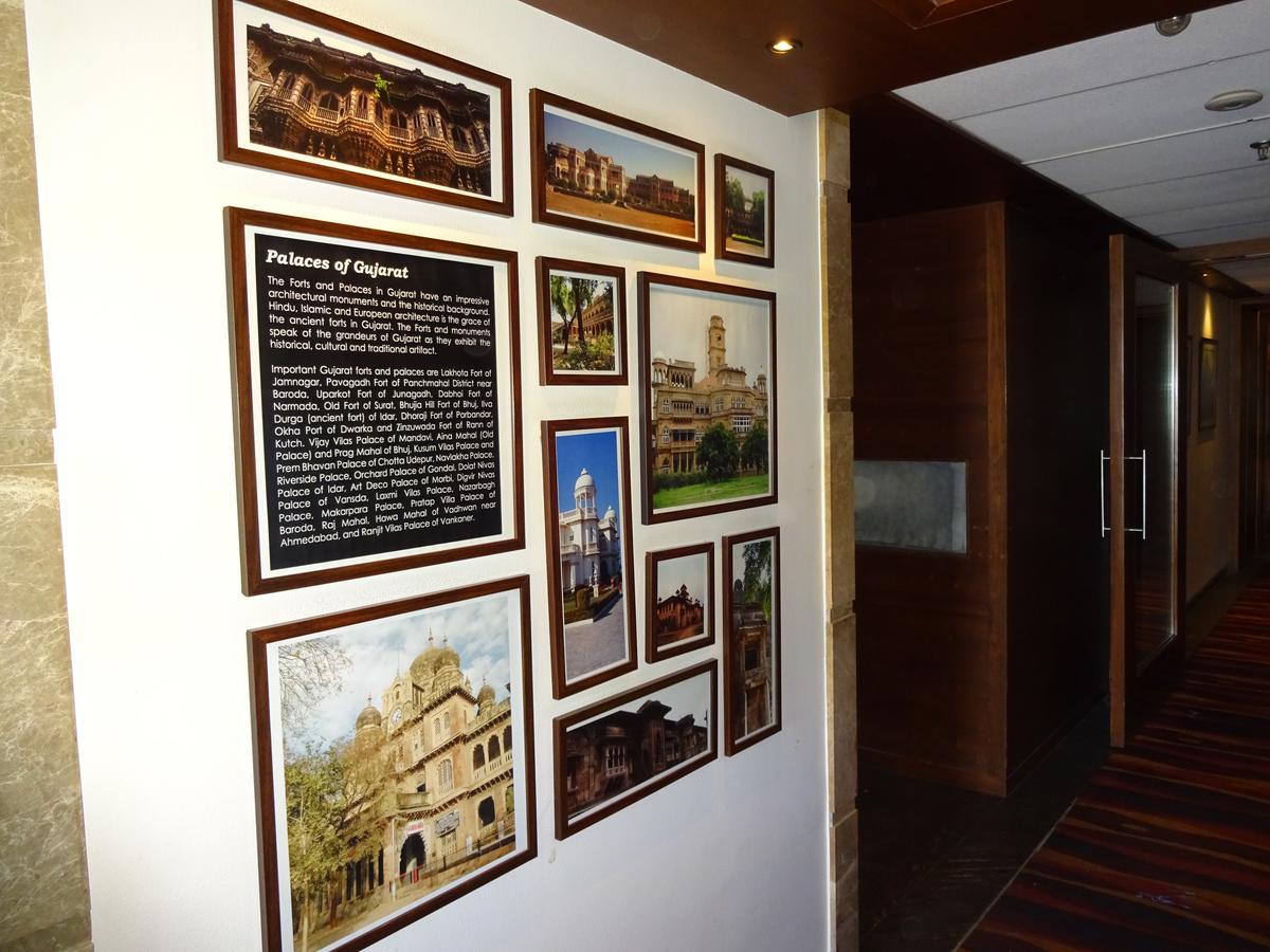 Cosmopolitan Hotel 3*