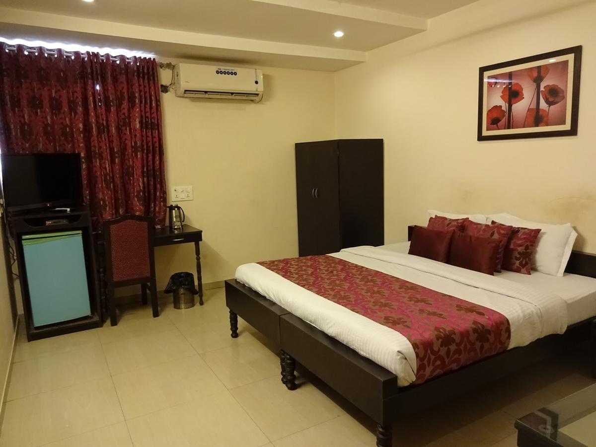 Hotel Shahi Palace 2*