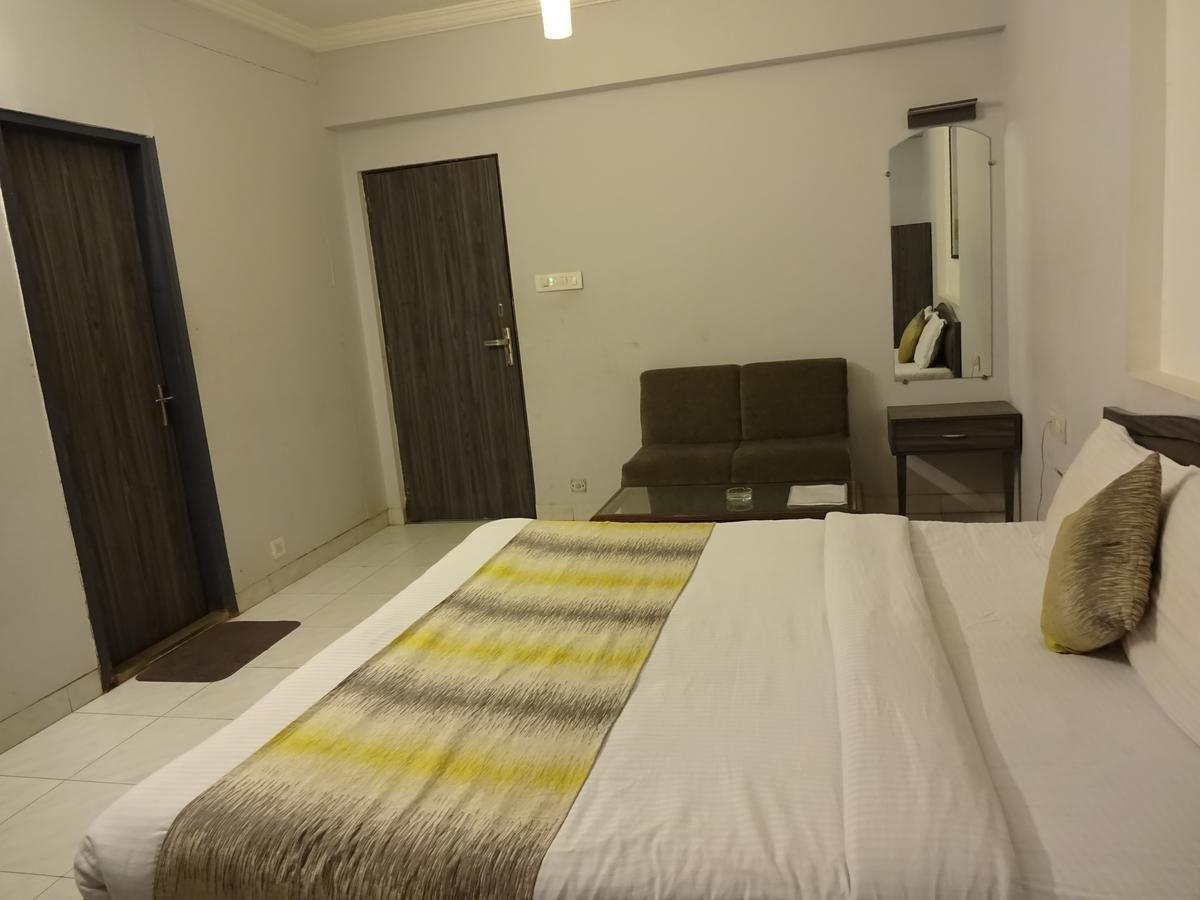 Shahi Palace Hotel Ahmedabad
