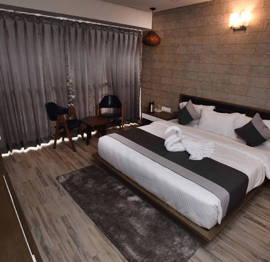 Hotel Grand Elegance Ahmedabad
