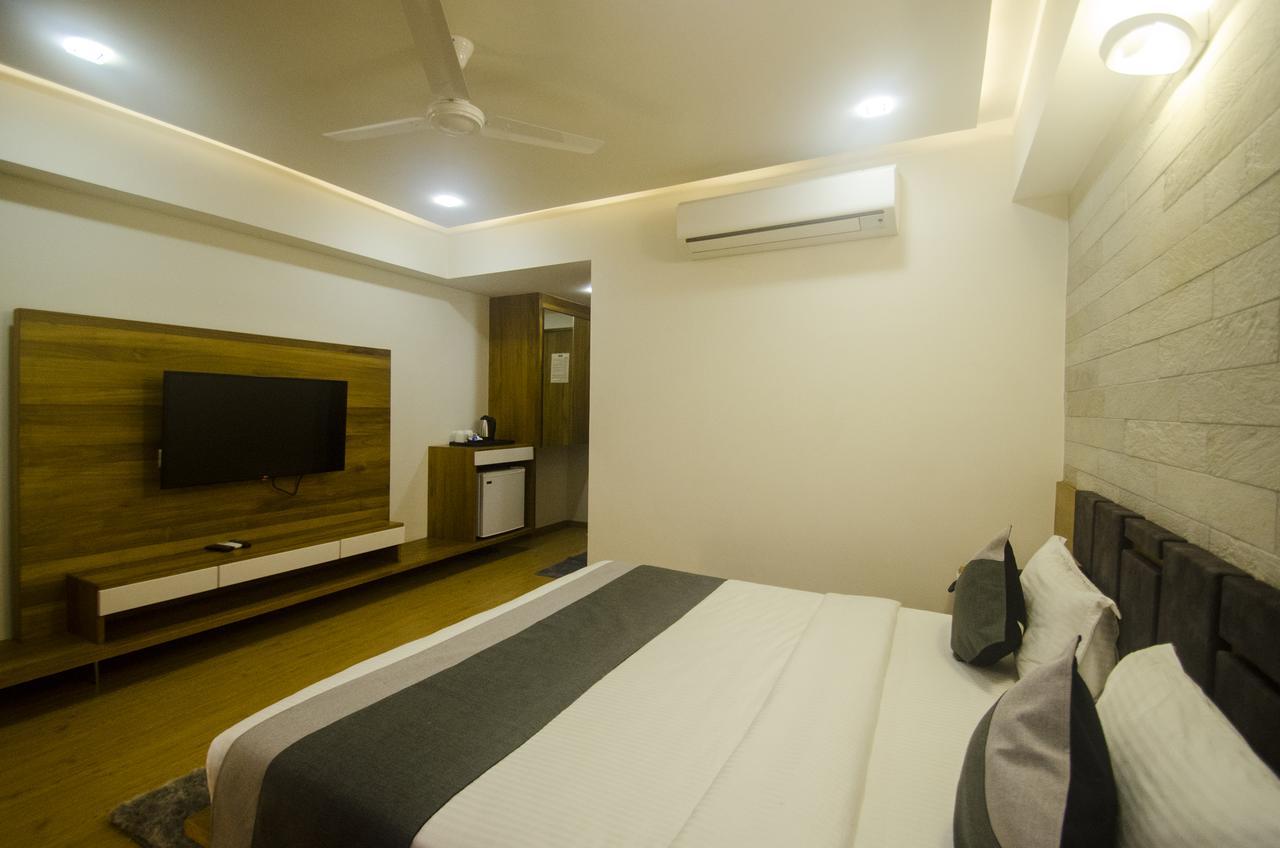 Hotel Grand Elegance Ahmedabad