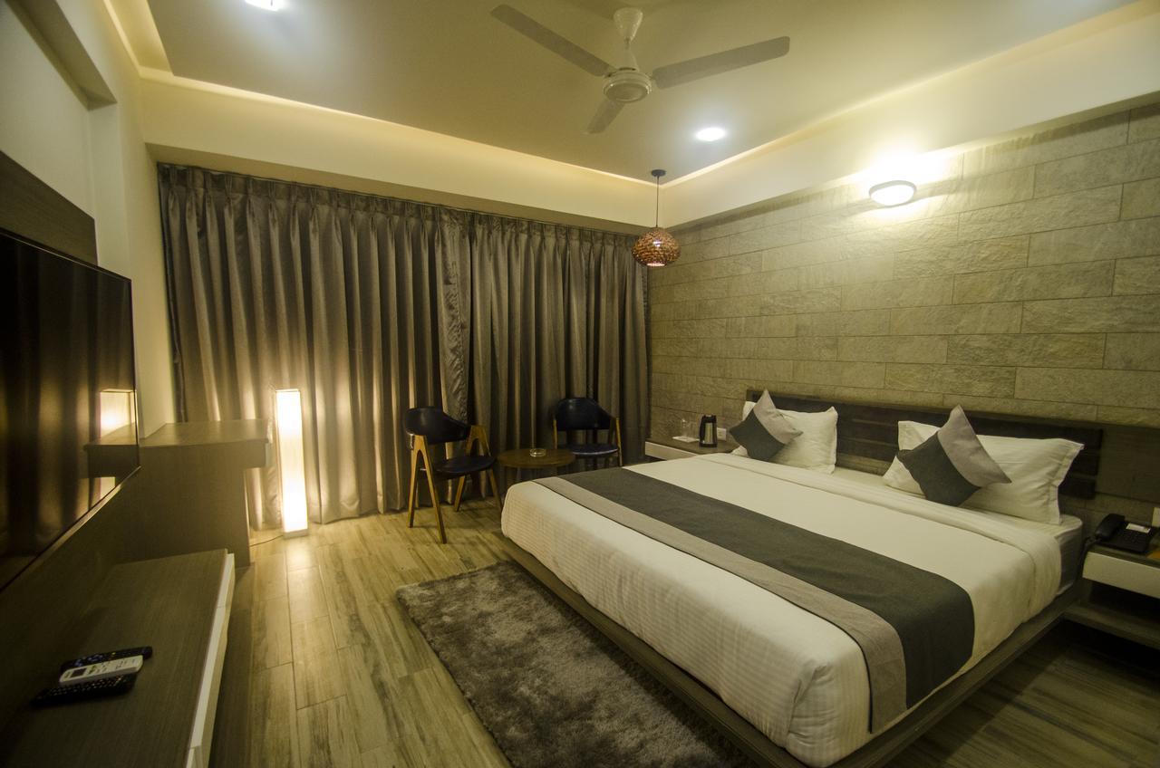 Hotel Grand Elegance 3*