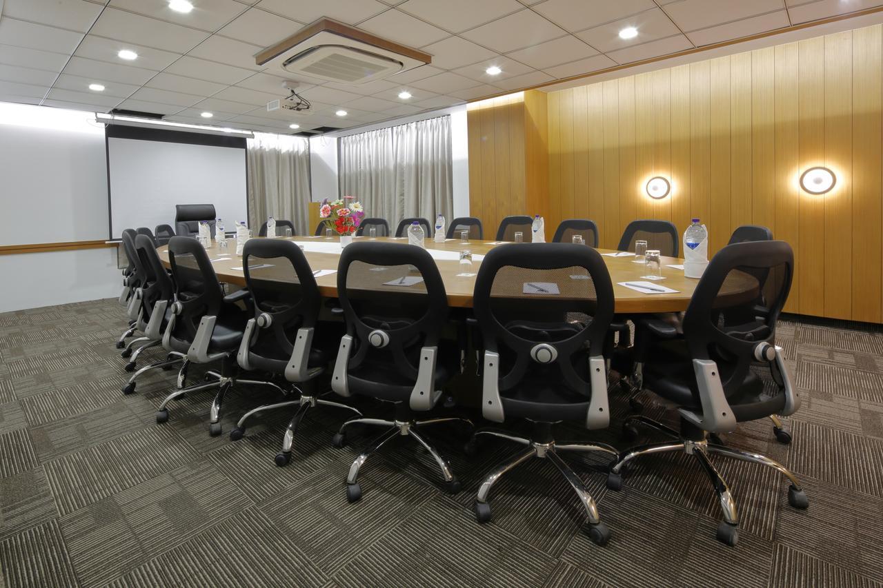 Hotel Pragati The Grand Ahmedabad