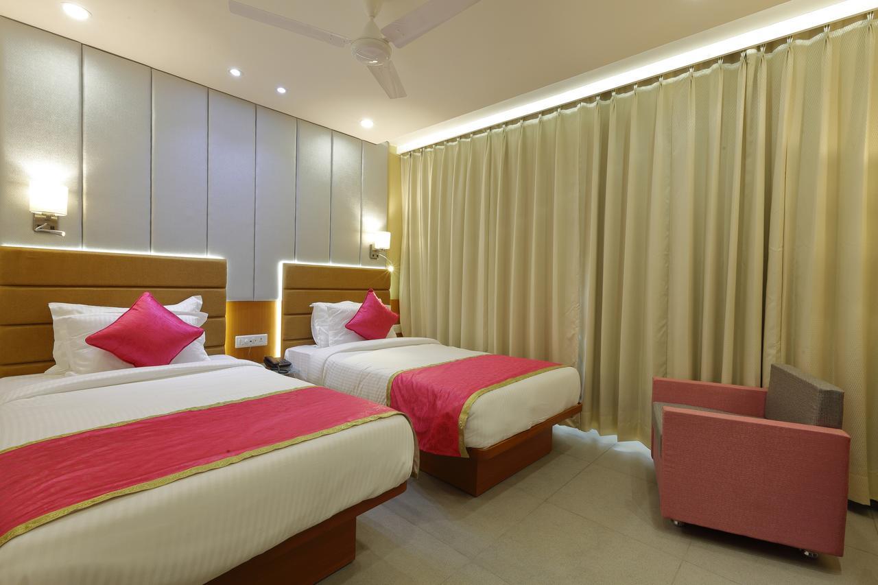 Hotel Pragati The Grand 3*