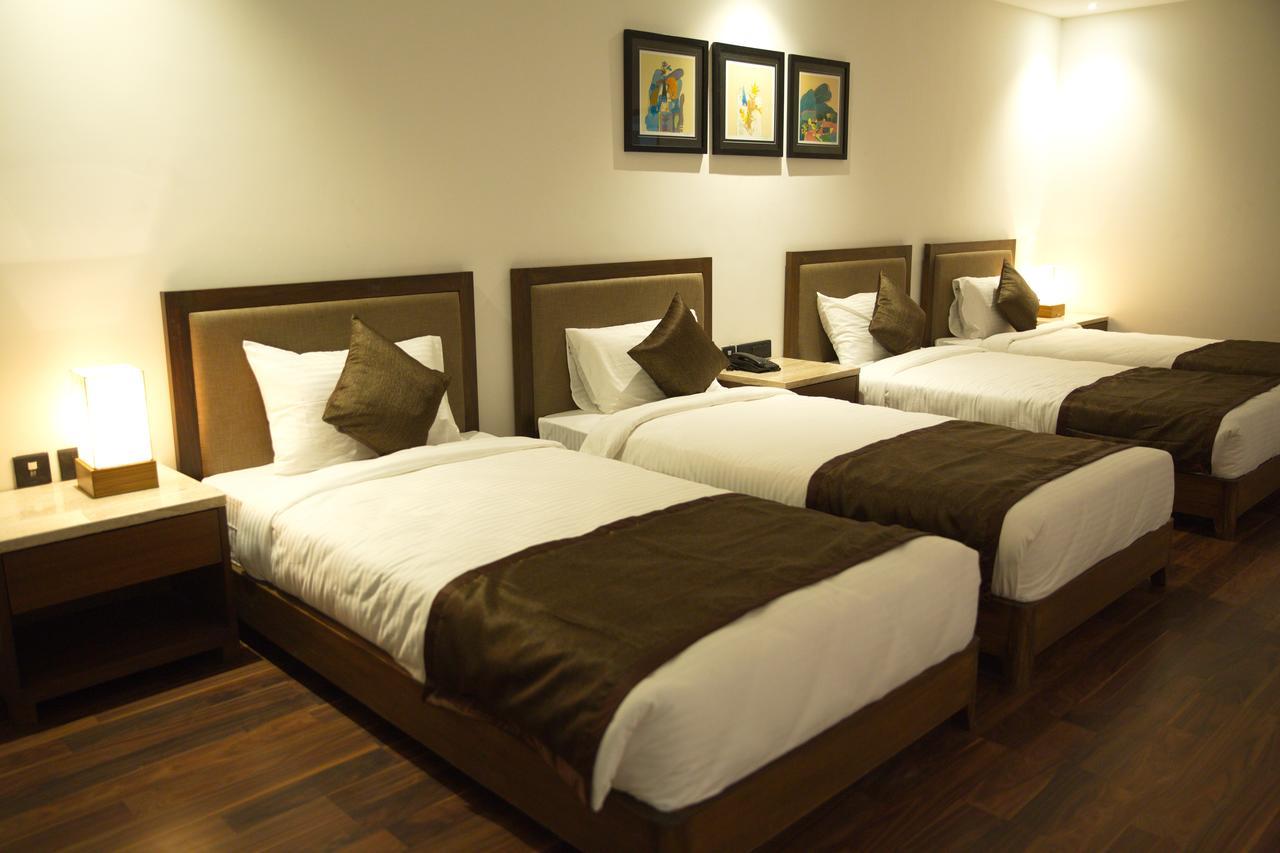 Hotel Five Petals & Banquets 3*