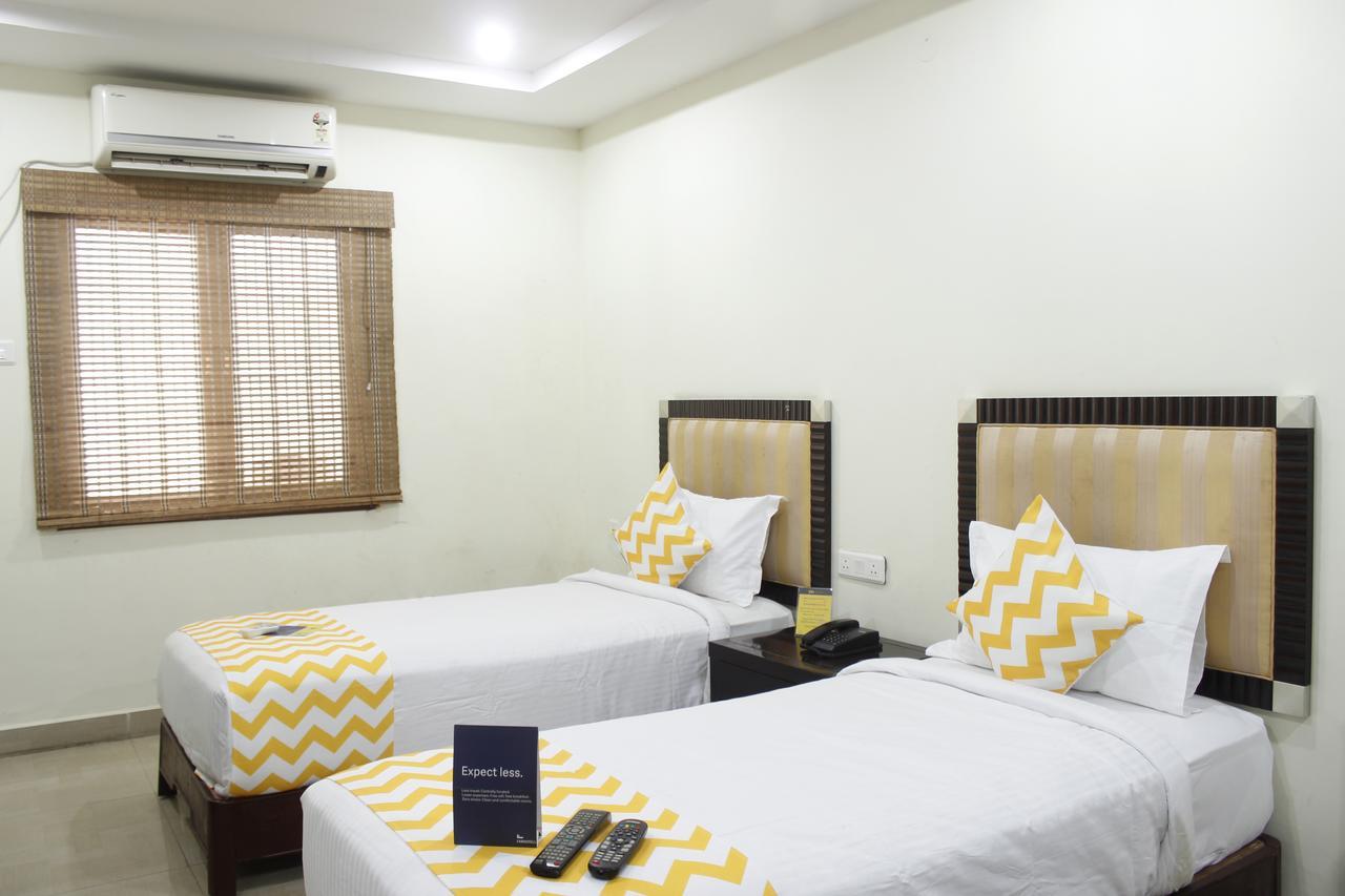 Hotel Fabhotel Rock Regency
