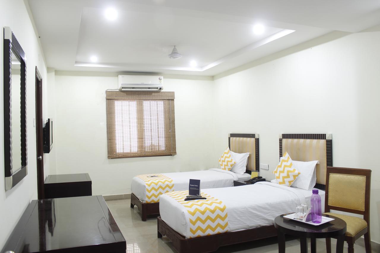 Fabhotel Rock Regency 3*