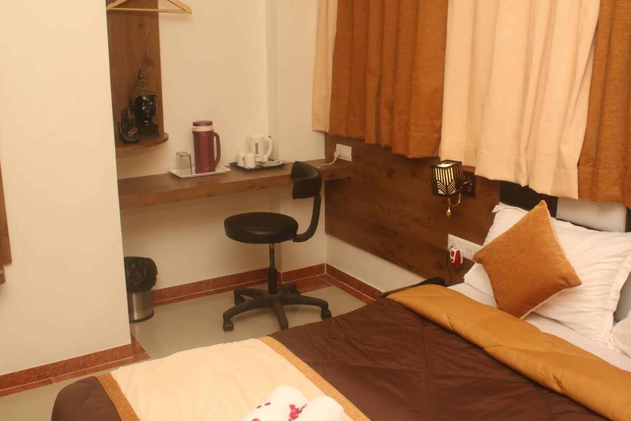 Supreme Hotel Ahmedabad