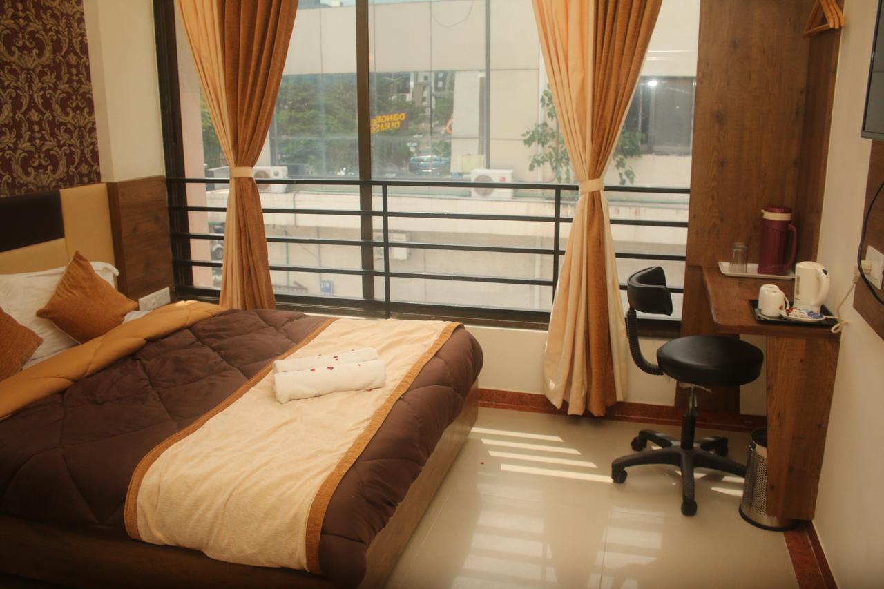 Supreme Hotel Ahmedabad
