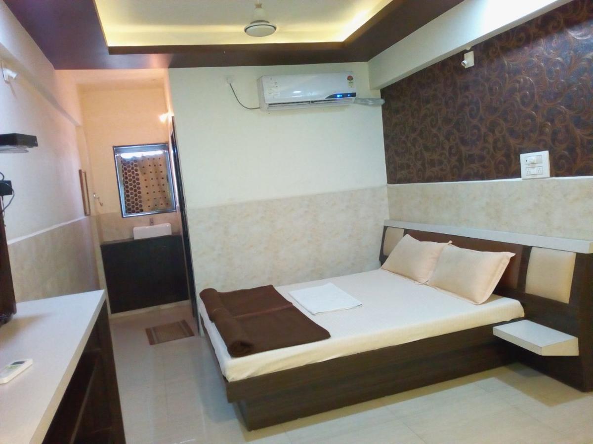 Hotel Gokul 2*