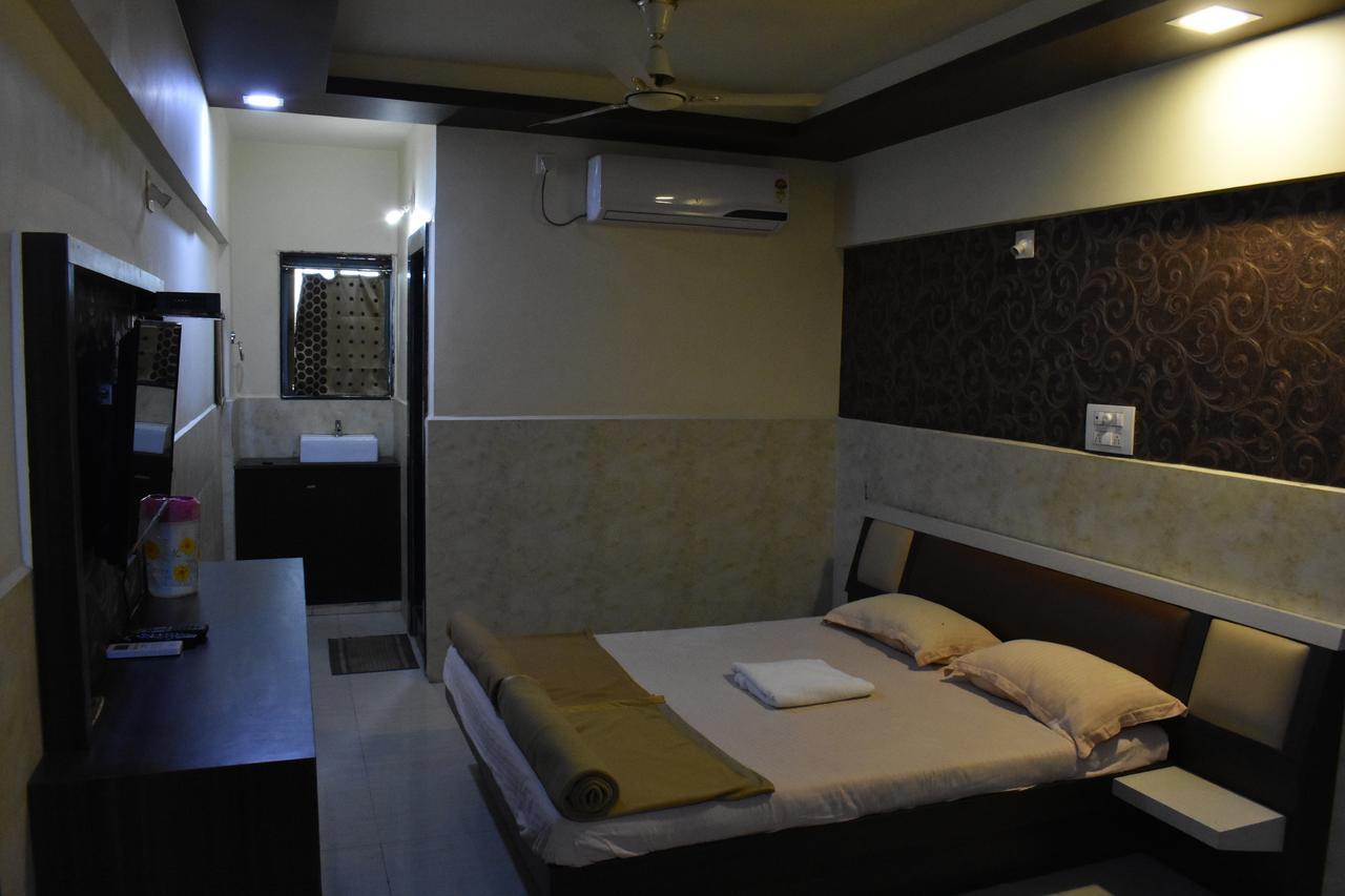 Gokul Hotel