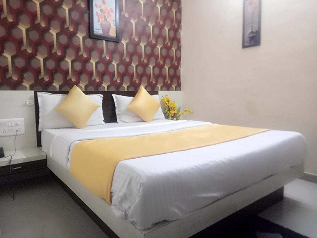 Gopi Palace Hotel Ahmedabad