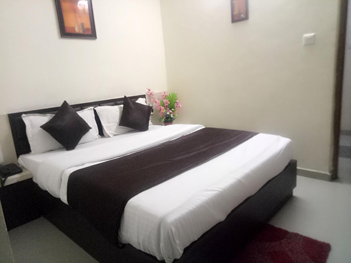 Gopi Palace 3*