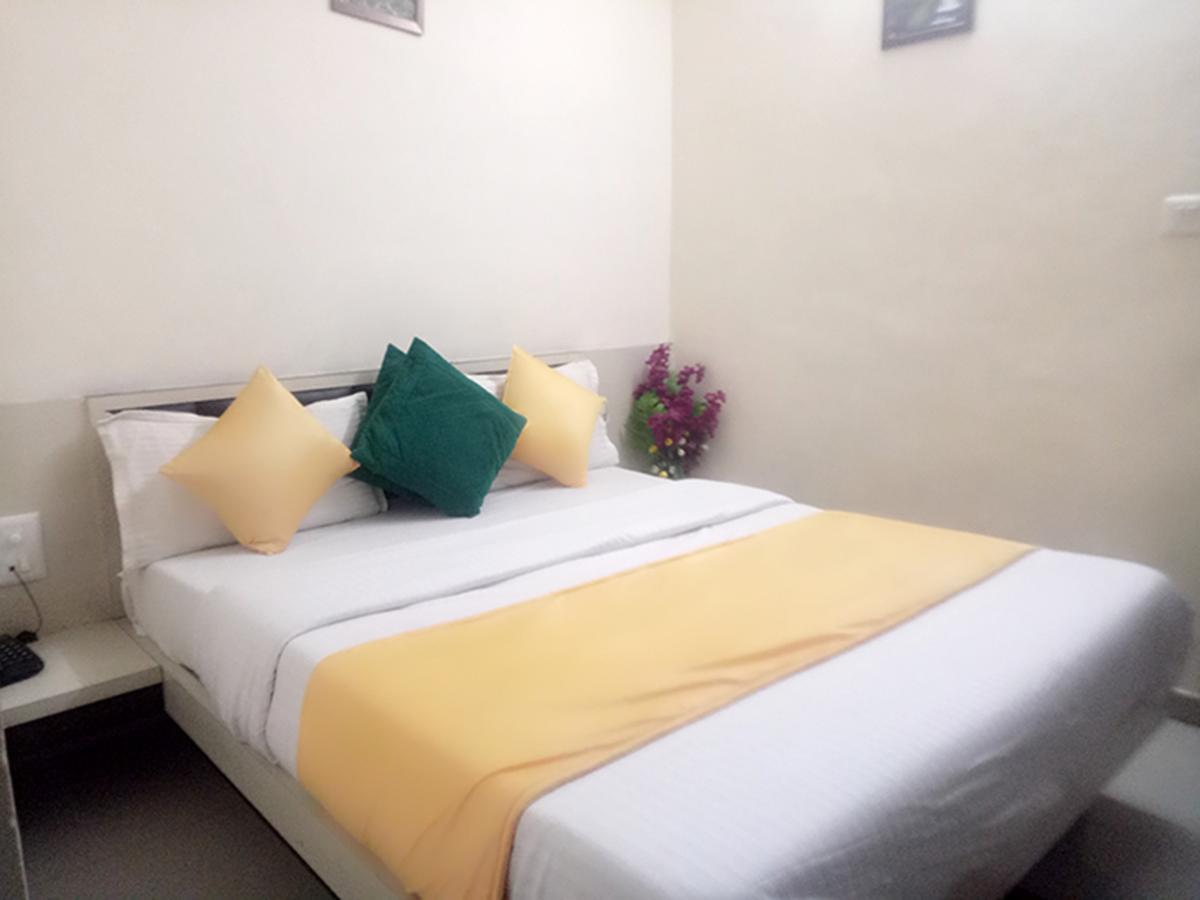 Hotel Gopi Palace 3*