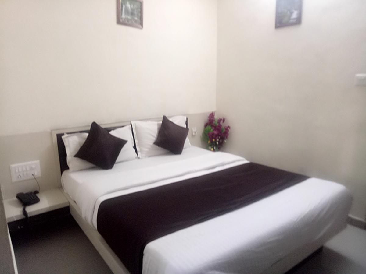 Gopi Palace Hotel
