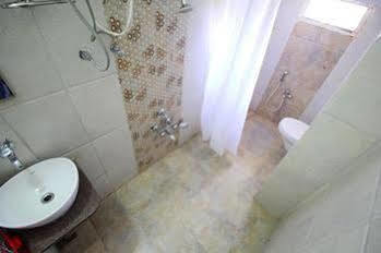 Hotel Oyo Swastik Char Rasta Cg Road Ahmedabad