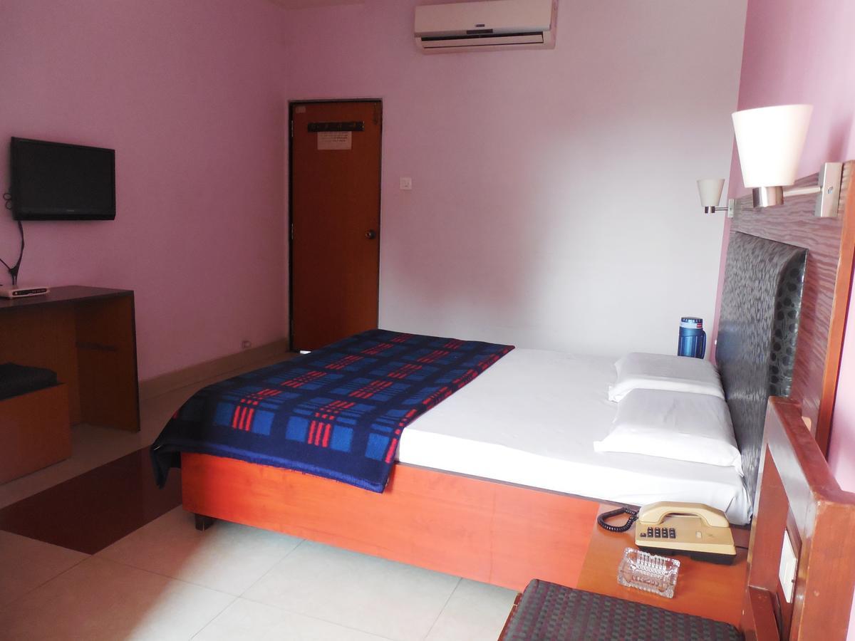Hotel Silver Springs *