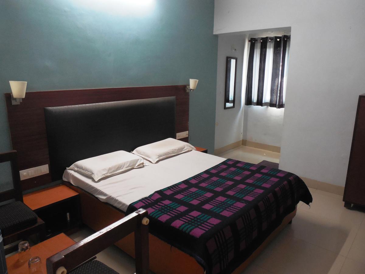 Silver Springs * Ahmedabad