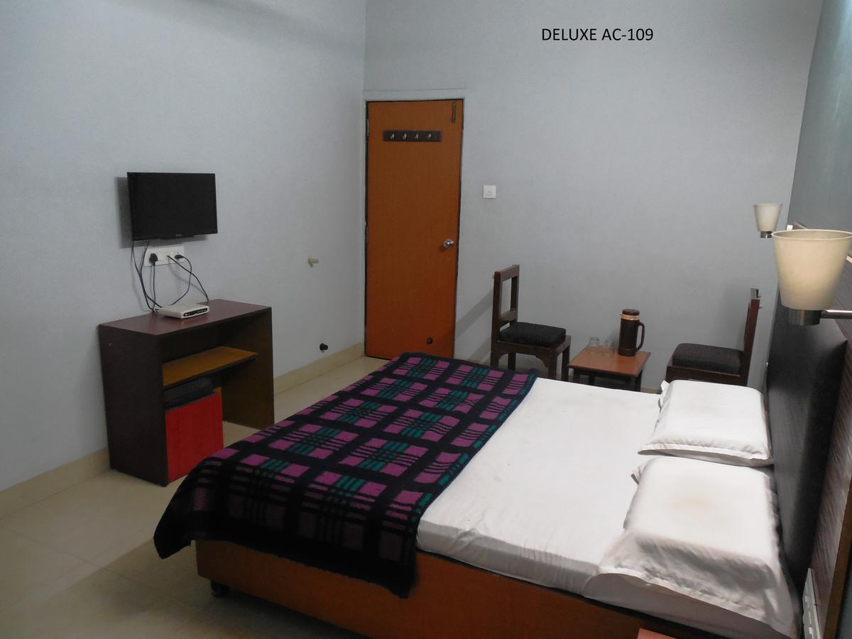 Silver Springs * Ahmedabad